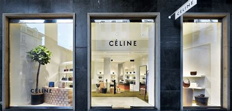 Céline, double or nothing in Spain: opens first flagship .